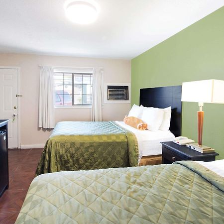 Executive Inn&Kitchenette Suites-Eagle Pass Exterior foto